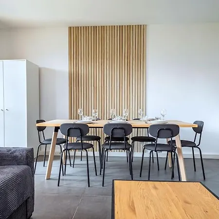Familial Confortable Proche De Paris Apartment
